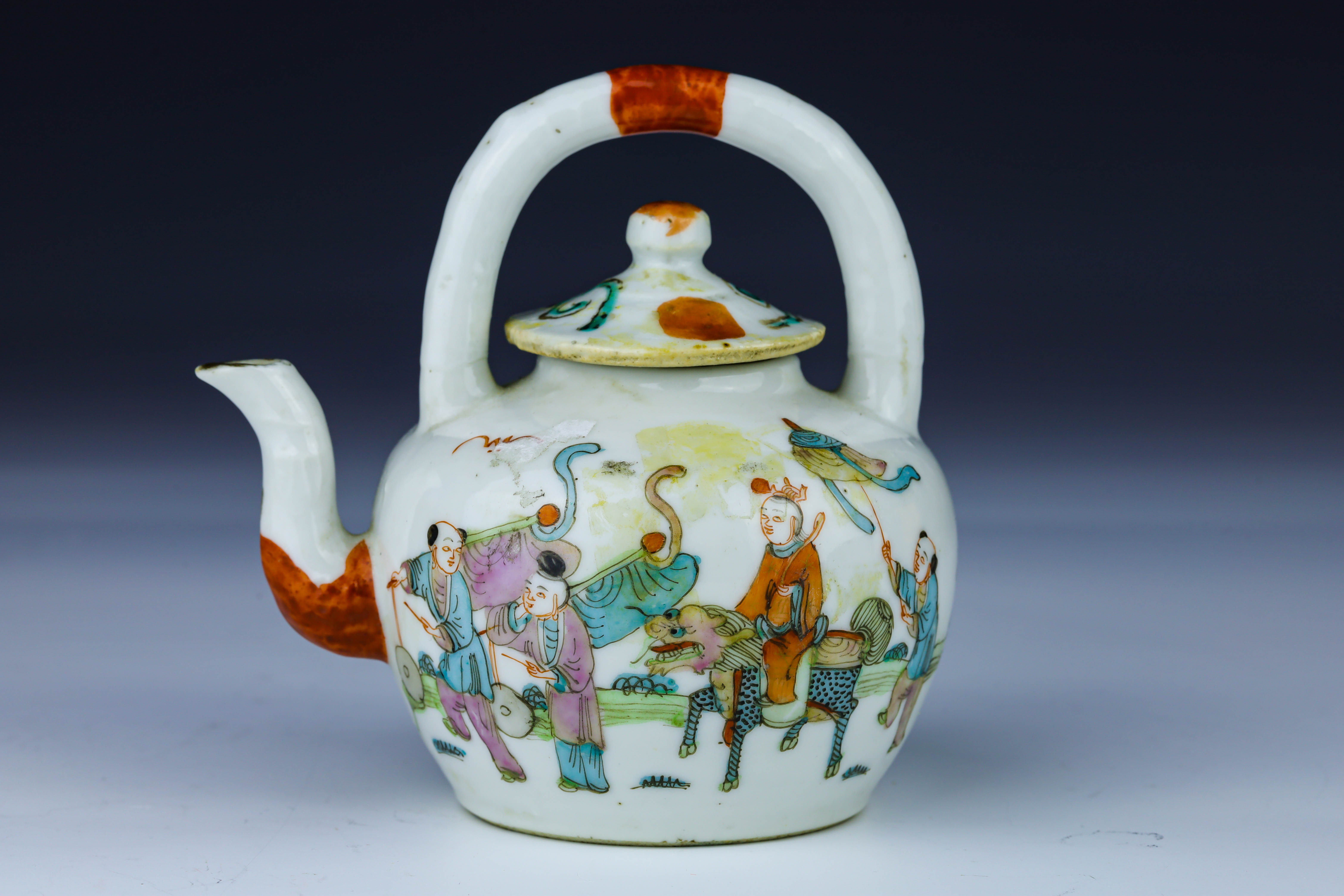 Qianjiang Famille Rose Wine Ewer / Tea Pot