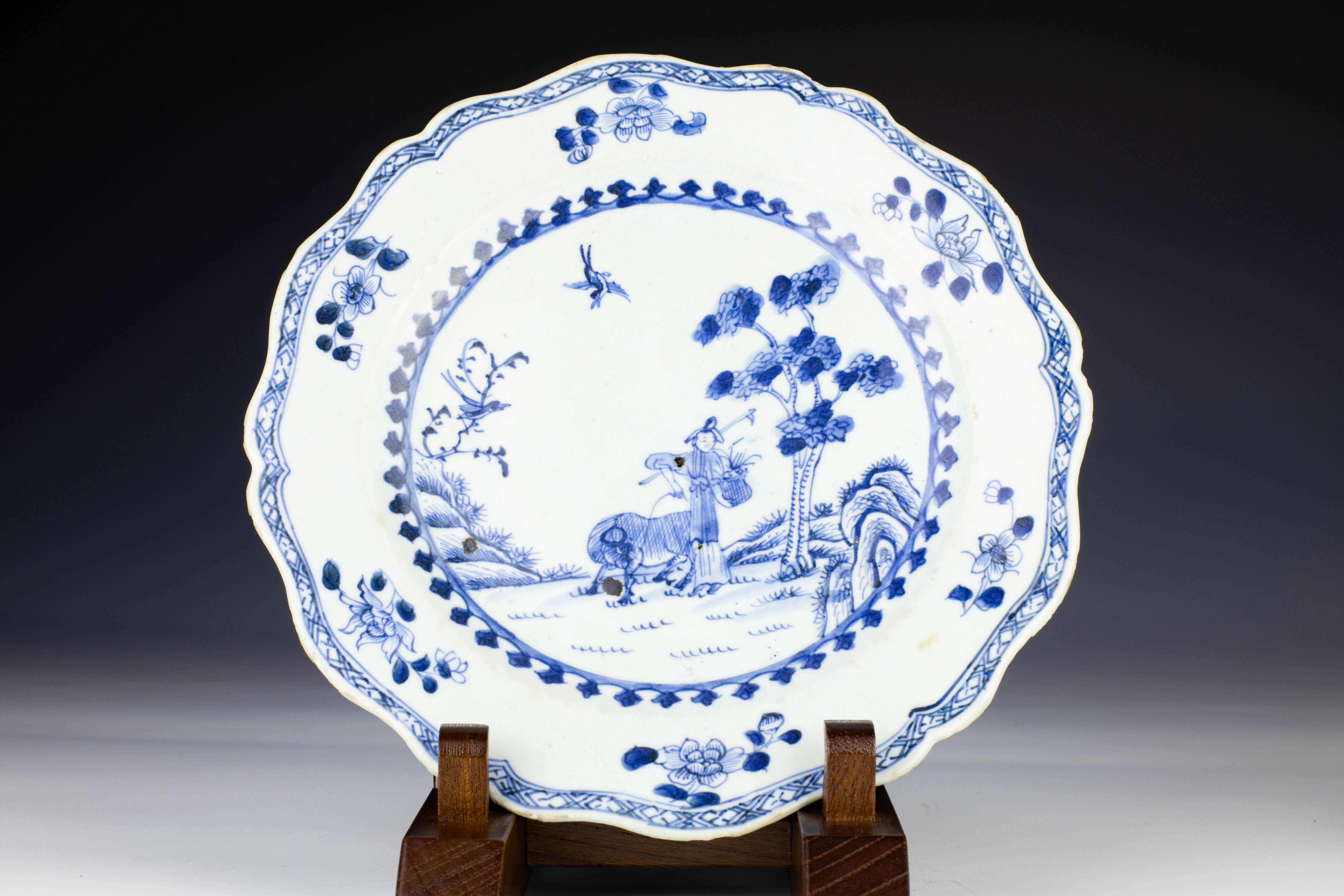 Qing dynasty Xiwangmu Chinese Export Blue White Plate