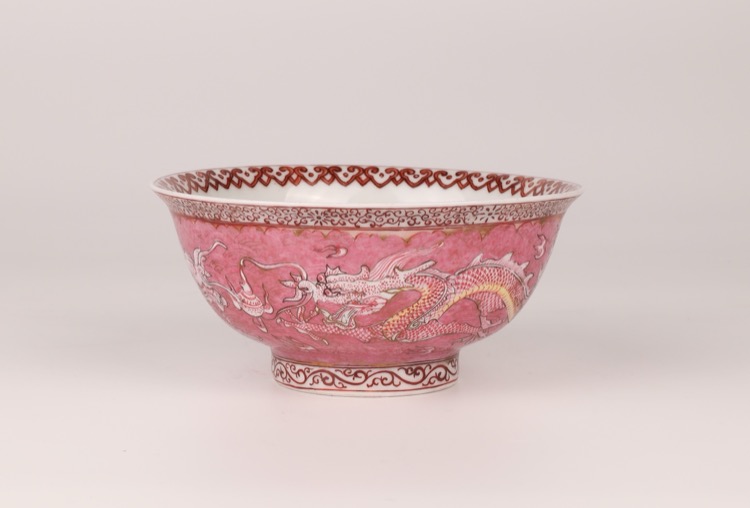 Famille Rose Gilt-Decorated Velvet-Ground Dragon Bowl, Qianlong Mark, 20th Century