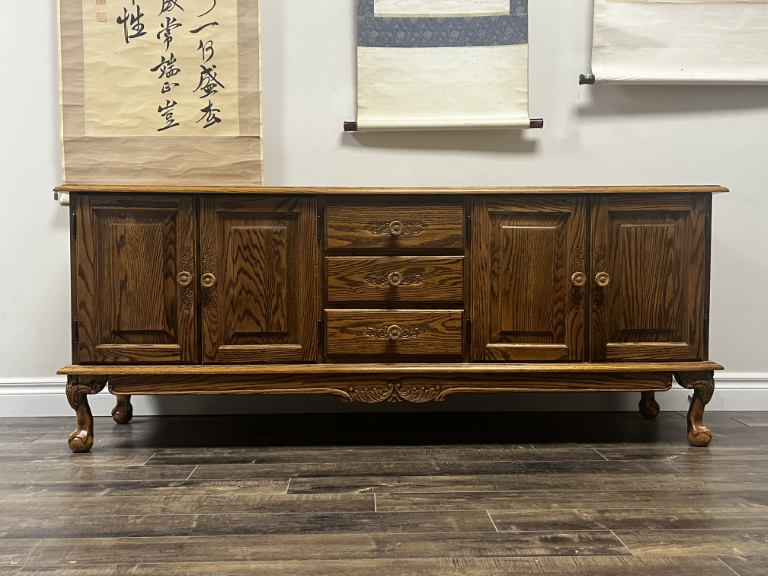 3-Drawers Wood Carved Cabinet